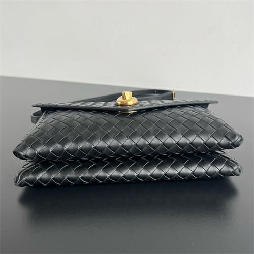 Bottega Veneta Knot Lock Black