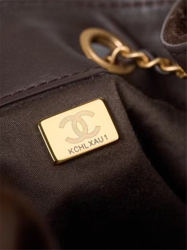 CHANEL Chanel 25 Small Handbag Grained Calfskin Go...