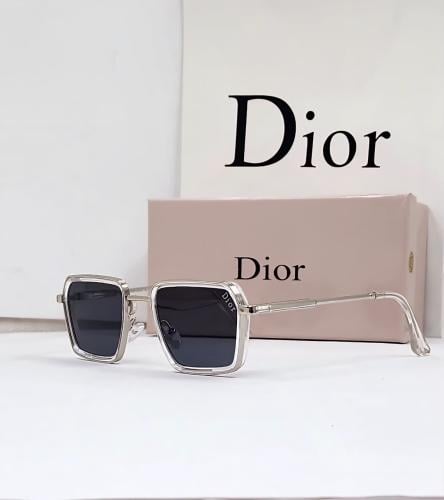 نظارة ديور (Dior) الفاخرة - إطار شفاف وعصري بتصميم...