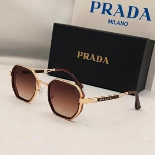 نظارة برادا (Prada) الفاخرة - إطار ذهبي وتصميم عصر...