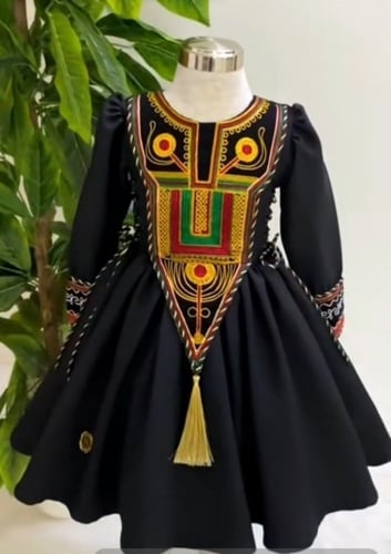 فستان جنوبي يوم التأسيس