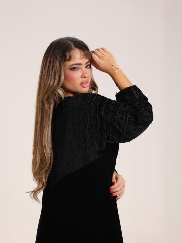 Velvet abaya
