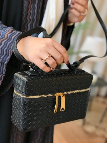 شنطة بوتيجا صغيرة لمستحضرات التجميل – تصميم أنيق و...