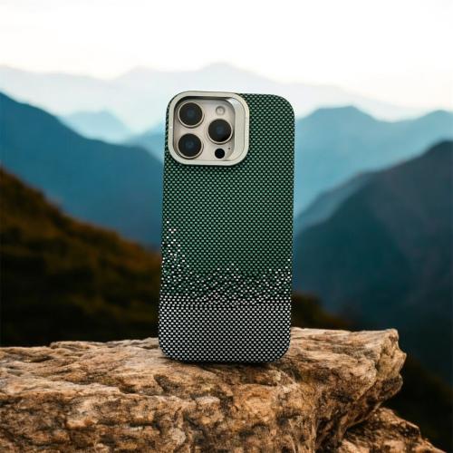 كفر هيلمت لعدة اجهزة كاربون فايبر منقط اخضر وابيض...