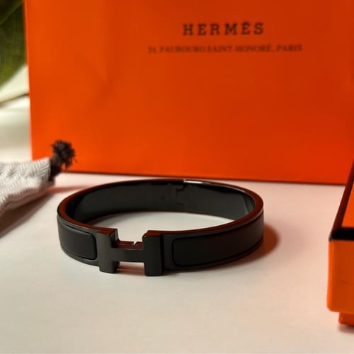 اساور هرمز رجالي مع الملحقات