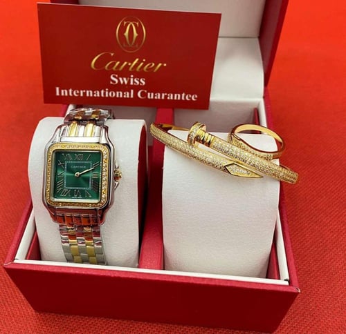 طقم ساعات نسائي بشكل أنيق