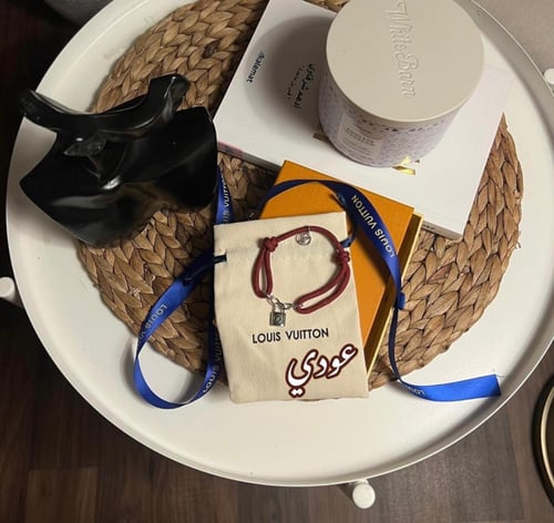 اسوارة رجالي ماركة لويس فيتون بتصميم القُفل