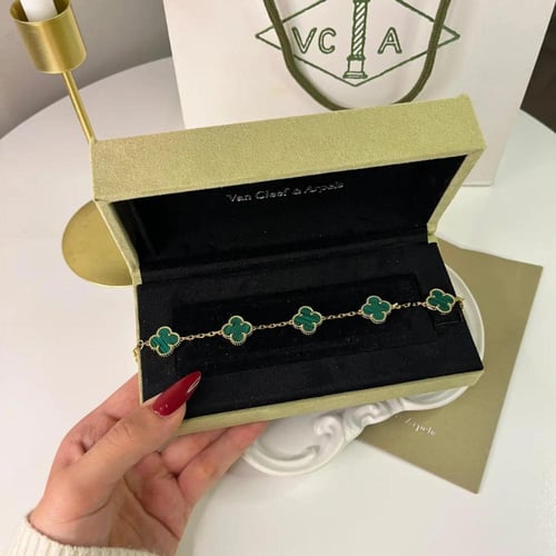 اساور فان كليف نسائية بتصميم 5 وردات