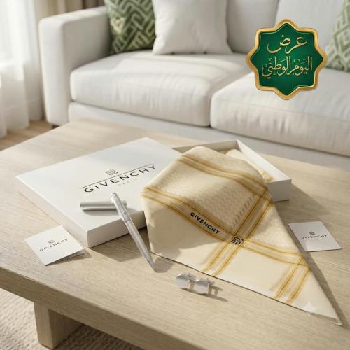 طقم شماغ جيفنشي رجالي مع قلم وكبك