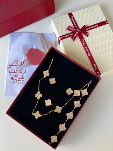 طقوم اكسسوارات نسائية ماركة فان كليف