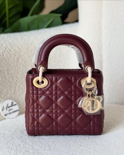 شنطة ليدي ديور نسائية لون عنابي