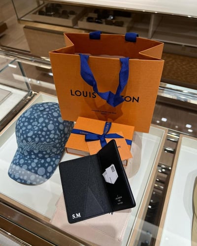 ابواك رجاليه لويس فيتون بالاسم