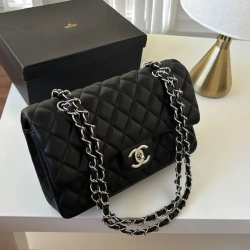 حقائب شانيل كلاسيكية لون اسود