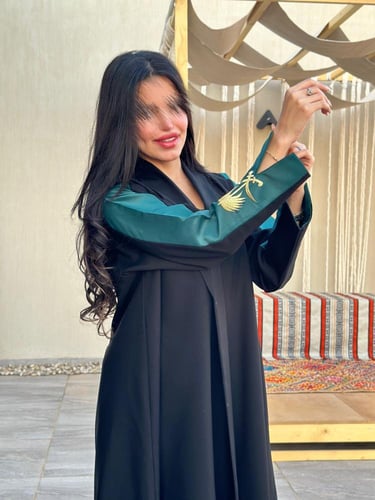 عباية مع شال اليوم الوطني السعودي 95