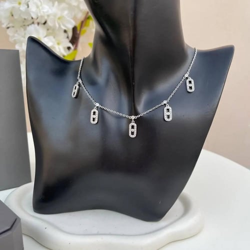 قلادة ميسيكا مع الملحقات