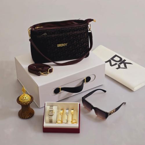 هدايا نسائيه شنط ماركه