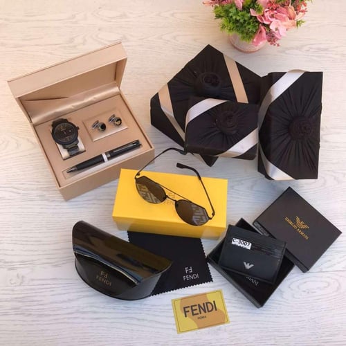 طقم هدايا رجالية فخمة ماركة فندي