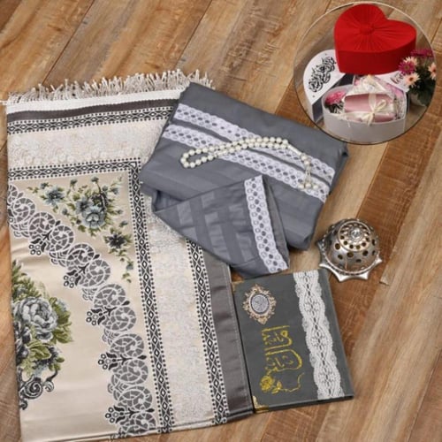 طقم سجادات صلاة بالاسم هدايا رمضان