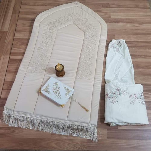 اطقم صلاه سجادة صلاة بالاسماء