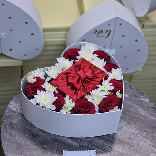 طقم نسائي فاخرة بتصميم كاريتر اصدار جديد