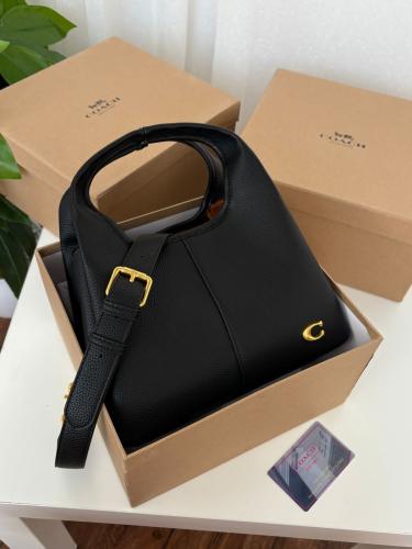 شنط كوتش نسائيه آخر اصدار