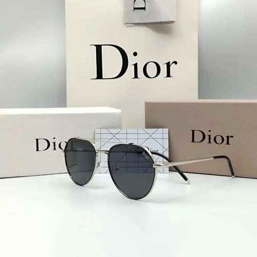 نظارة رجالي ماركة ديور مع الملحقات