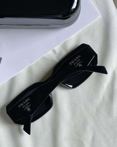 نظارة شمسية ماركة برادا درجه اولى