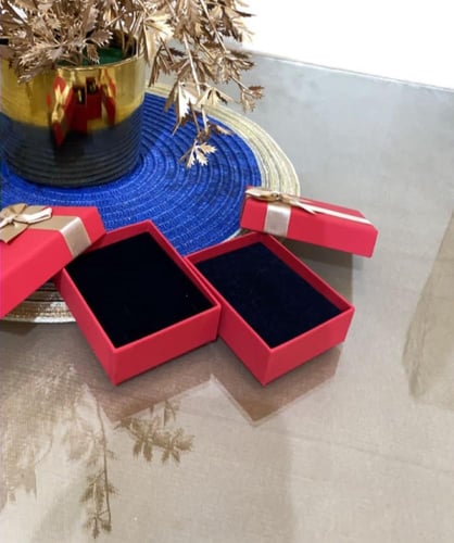 بروشات اطفال بنات ناعمه مع وردة