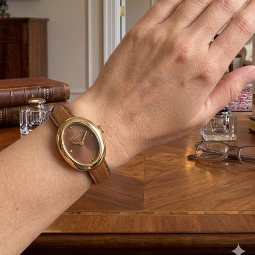 ساعات كوتش نسائي اصدار جديد طبق الأصل