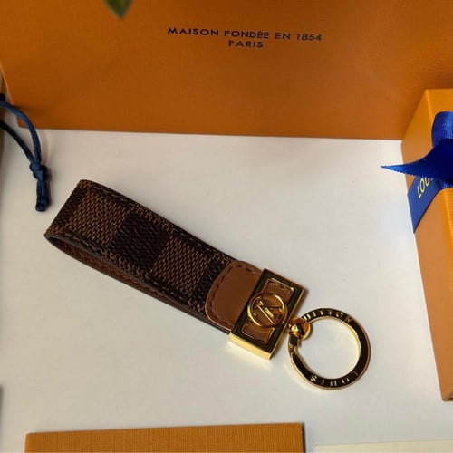 ميداليات مفاتيح لويس فيتون