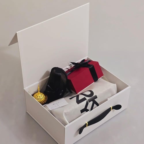 هدايا نسائيه شنط ماركه