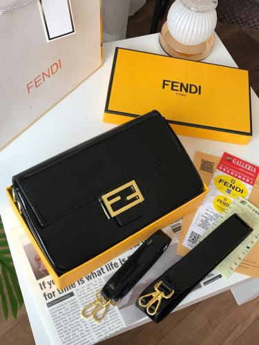 شنط ماركة فندي الجديدة مع الملحقات