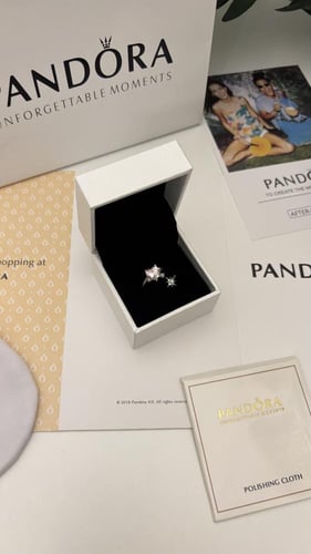 خاتم باندورا فضي ووردي