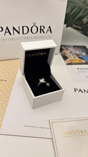 خاتم باندورا فضي ووردي