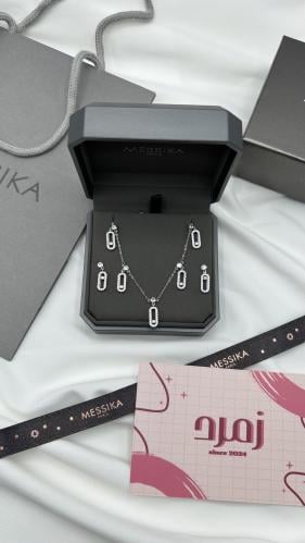 شوكر ميسيكا مع الحلق