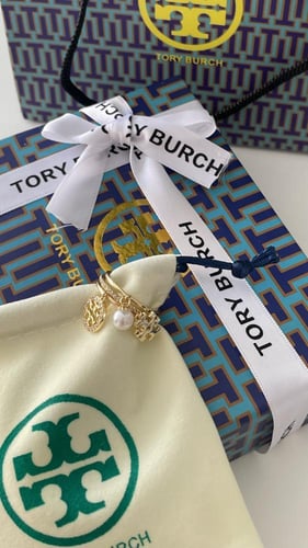 خاتم توري بورش