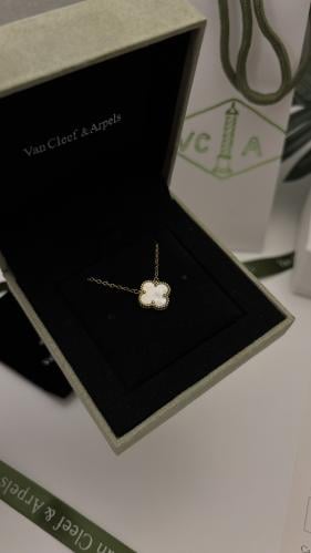 سلسال فان كليف مع الملحقات