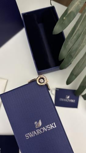 اسوارة سوارفسكي