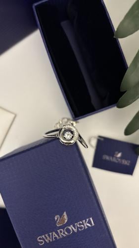 اسوارة سوارفسكي