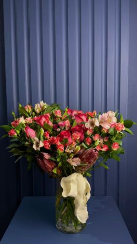 فازة ورد طبيعي