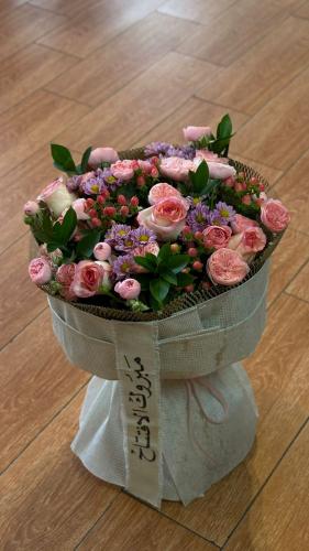 بوكيه ورد مع شريطة