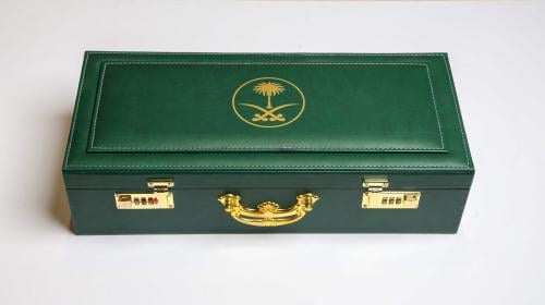 شنطة اخضر وسط