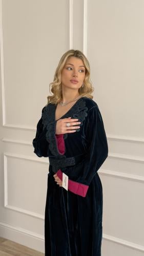 قفطان مخمل بترولي