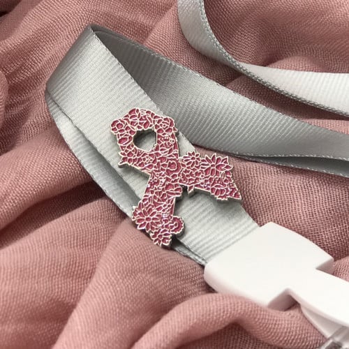 دبوس حملة التوعية بسرطان الثدي