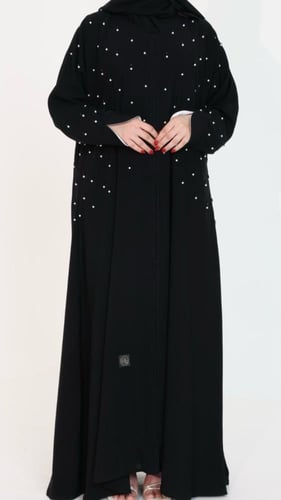 "عباية كريب ملكي فاخرة مزينة بالؤلؤ"..هاند ميد..