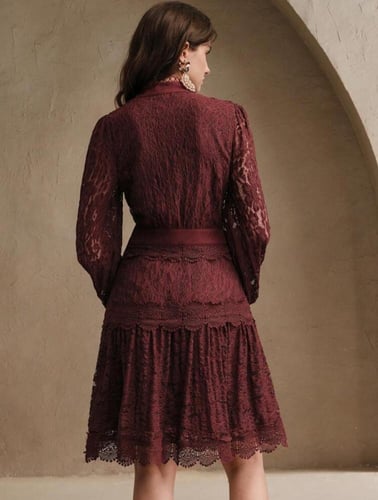 فستان دانتيل برغندي