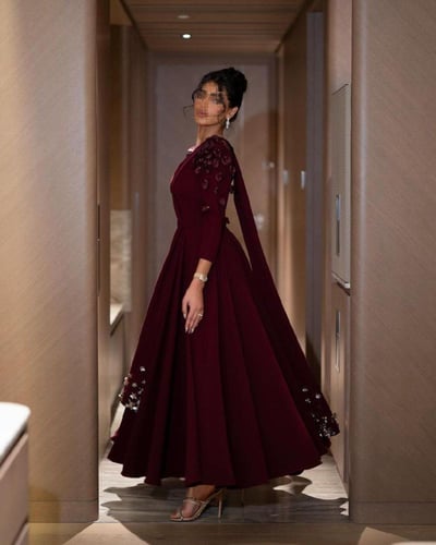 فستان سهرة برغندي فاخر