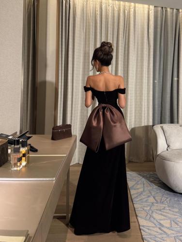 فستان سهرة مخمل كوري