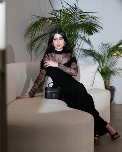 فستان باربي دانتيل أسود