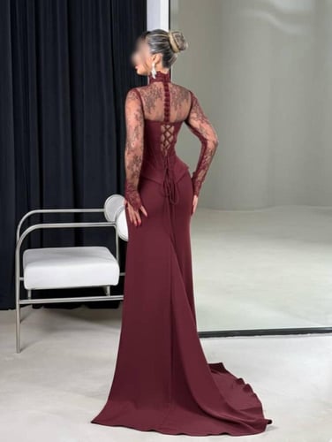 فستان سهرة برغندي كورسيه